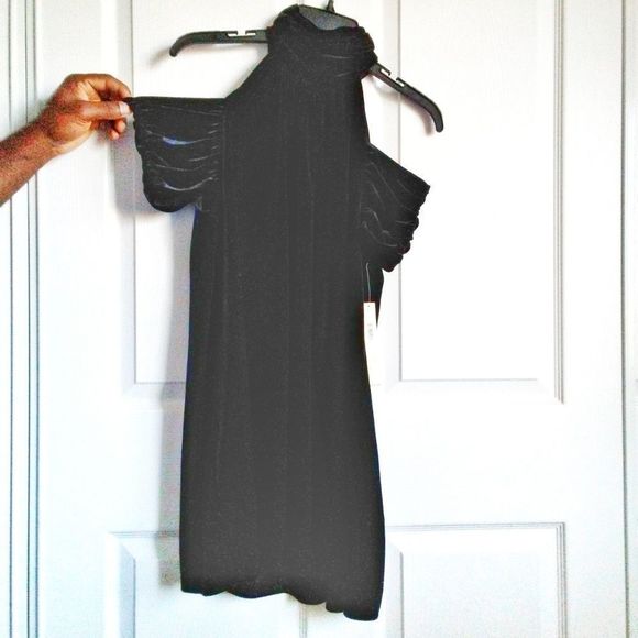 NWT DKNYC High Neck Cold Shoulder Velvet Dress size Medium - Picture 2 of 6